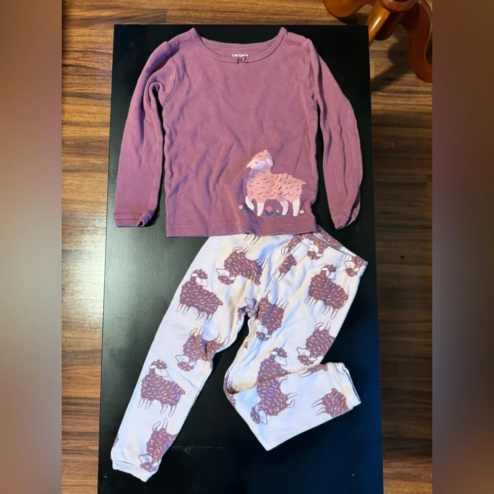 Carter’s 2 pc set